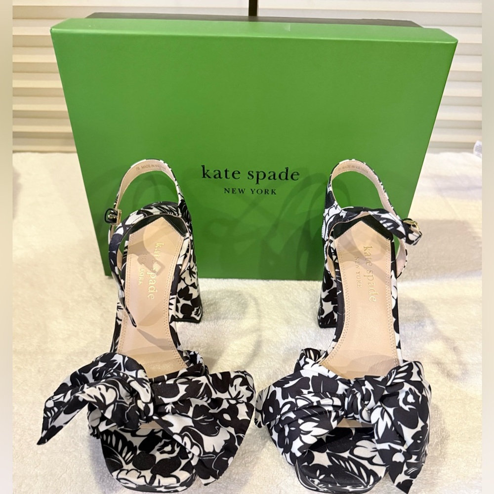 Kate Spade Lucie Tropical Foliage Playform
